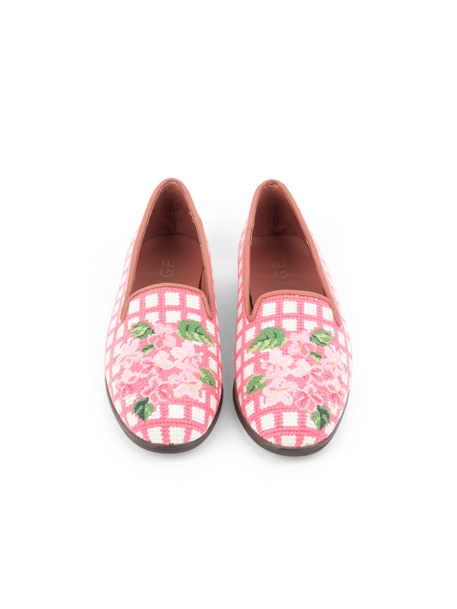 Needlepoint Loafer in Hydrangea