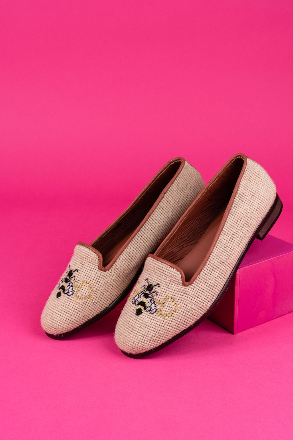 Needlepoint Loafer in Snaffle Bit Bee